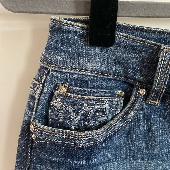 White House Black Market adorable denim skirt - Picture 4 of 6